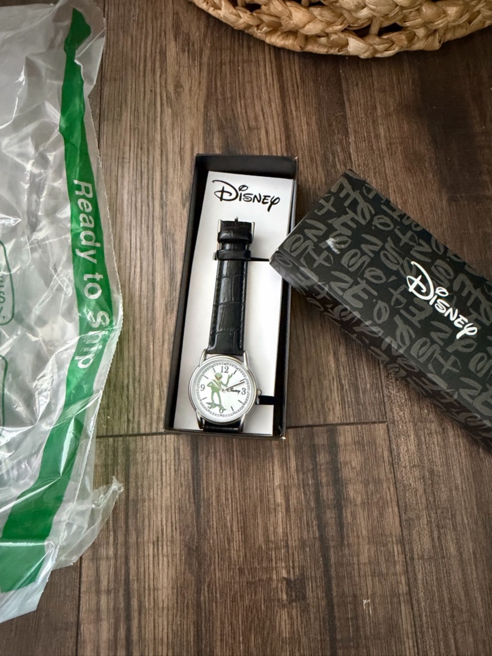 Disney Kermit The Frog Cardiff Watch Ewatchfactoy Mens Black Leather Band New - Picture 3 of 4
